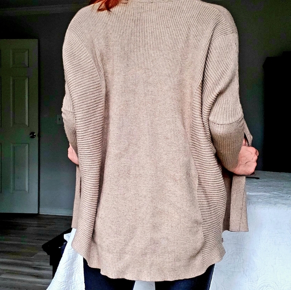 Zara Knit - Picture 3 of 4